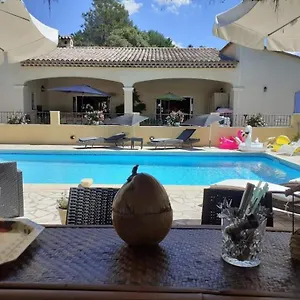 La Maison De Jenny Bed & Breakfast